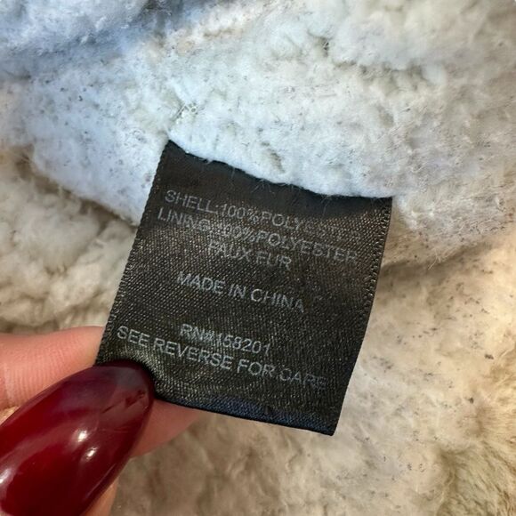 Forever 21 Faux Fur Plush Sherpa Cozy Hooded Bomber Zip Jacket, M - Picture 8 of 10